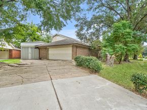 7802 Santa Elena Street, Houston TX 77061
