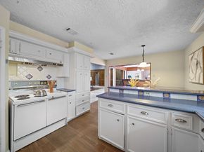 7802 Santa Elena Street, Houston TX 77061