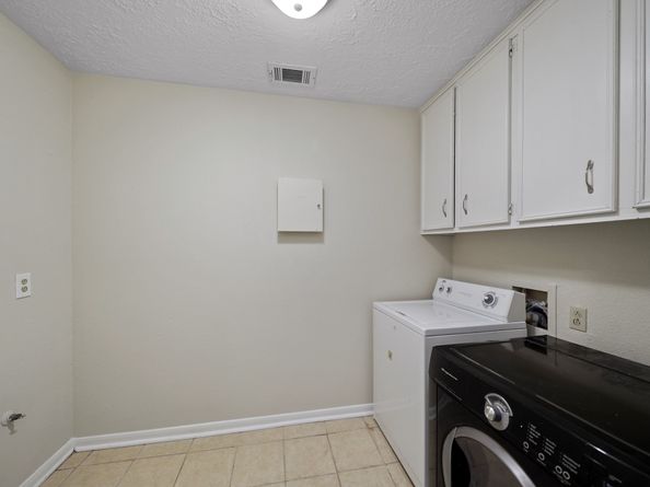 7802 Santa Elena Street, Houston TX 77061