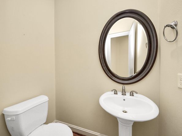 5617 Kiam Street A, Houston TX 77007