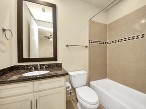 5617 Kiam Street A, Houston TX 77007