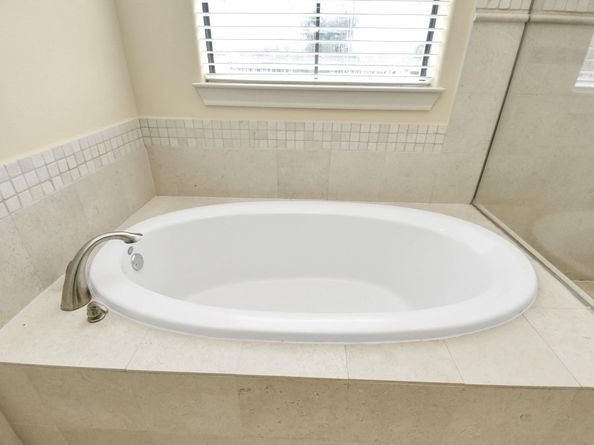 5617 Kiam Street A, Houston TX 77007