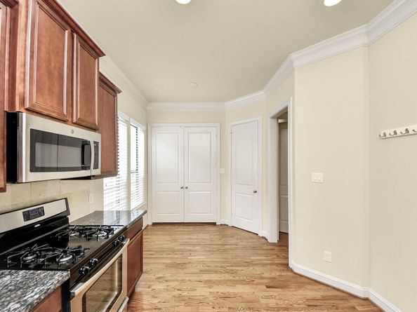 5617 Kiam Street A, Houston TX 77007