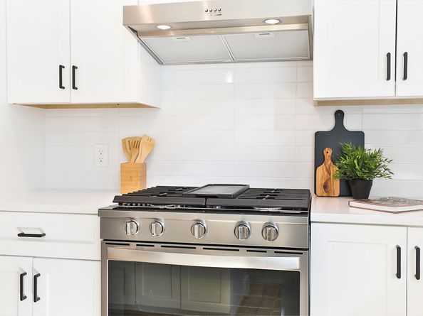 1018 W 15th 1/2 Street B, Houston TX 77008