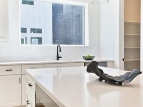 1018 W 15th 1/2 Street B, Houston TX 77008