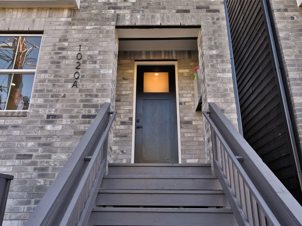 1018 W 15th 1/2 Street B, Houston TX 77008