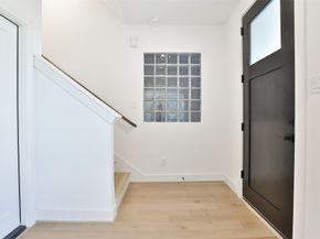 1018 W 15th 1/2 Street B, Houston TX 77008