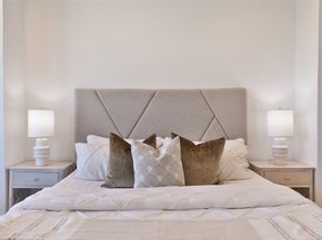 1018 W 15th 1/2 Street B, Houston TX 77008