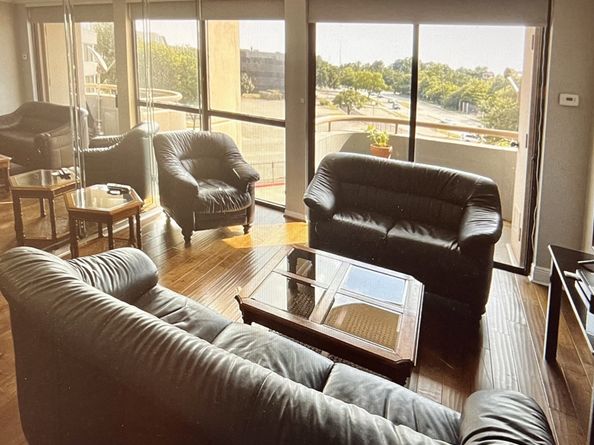 3525 Sage Road 402, Houston TX 77056