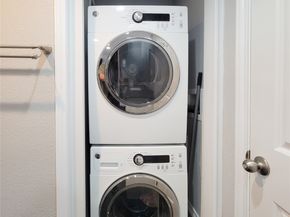 3525 Sage Road 402, Houston TX 77056