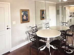 3525 Sage Road 402, Houston TX 77056