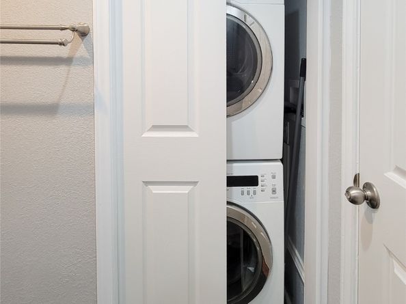 3525 Sage Road 402, Houston TX 77056