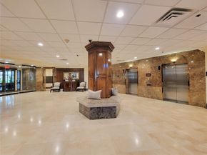 3525 Sage Road 402, Houston TX 77056