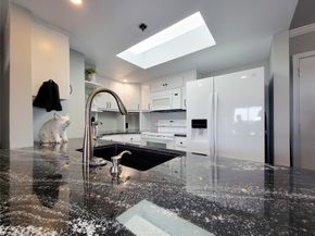 3525 Sage Road 402, Houston TX 77056