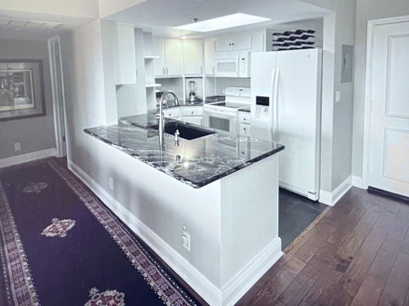 3525 Sage Road 402, Houston TX 77056