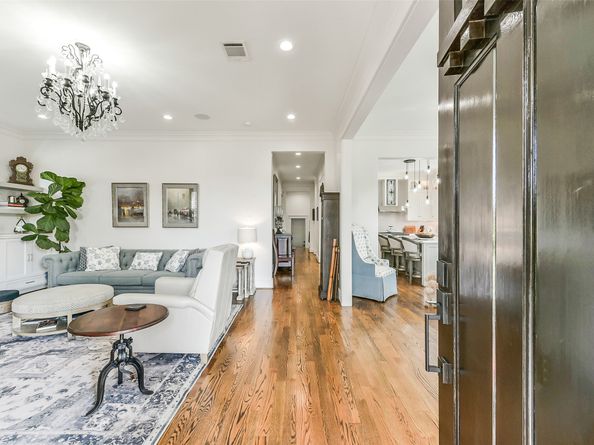 1202 Walton Street, Houston TX 77009