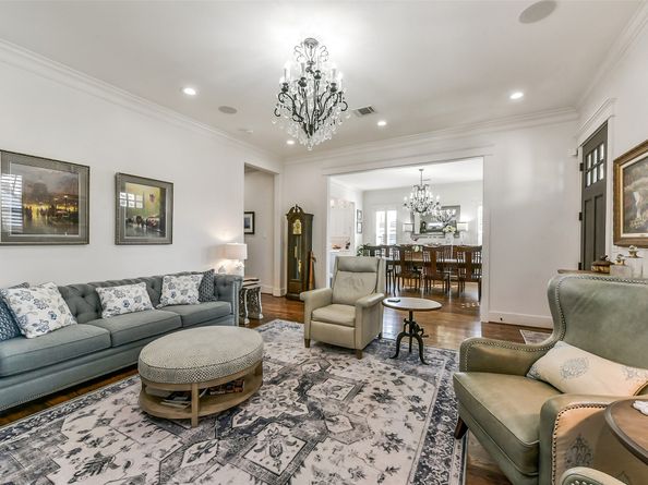 1202 Walton Street, Houston TX 77009