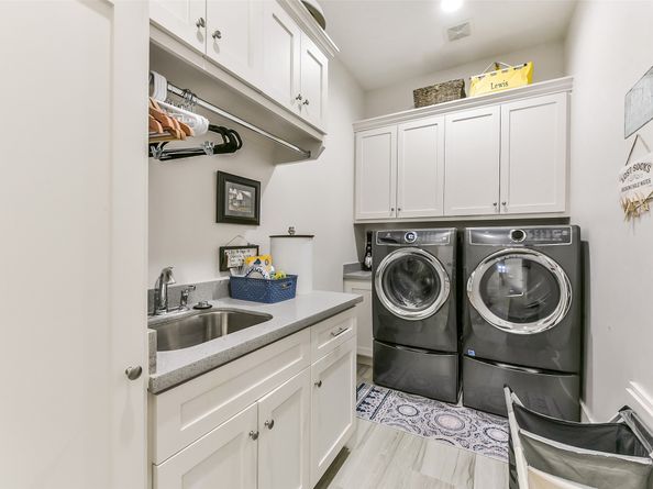 1202 Walton Street, Houston TX 77009