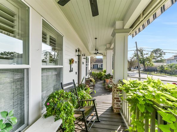 1202 Walton Street, Houston TX 77009