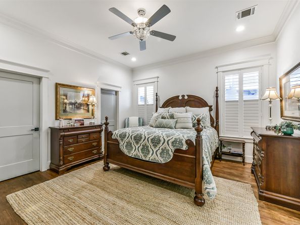 1202 Walton Street, Houston TX 77009