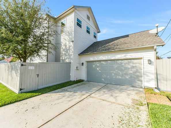 1202 Walton Street, Houston TX 77009