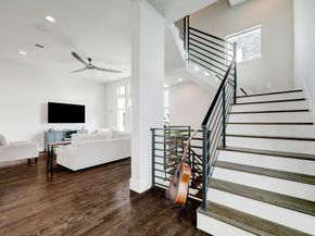 5622 Kiam Street F, Houston TX 77007