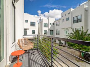 5622 Kiam Street F, Houston TX 77007