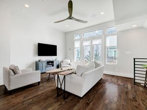 5622 Kiam Street F, Houston TX 77007