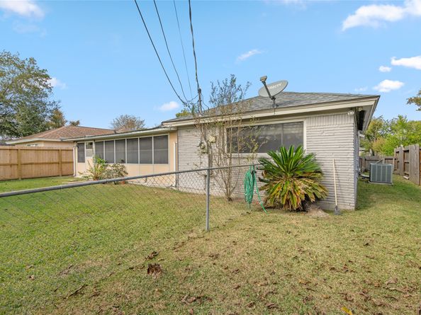 8607 Norton Drive, Houston TX 77080