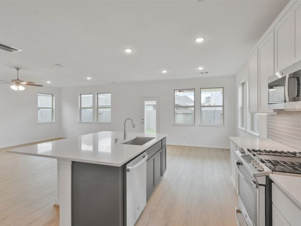 21445 Kings Guild Lane, Kingwood TX 77339