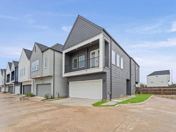 3009 Jensen Springs Lane, Houston TX 77026