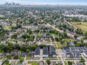412 Neyland Street E, Houston TX 77022