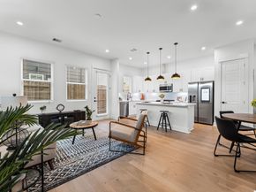 412 Neyland Street E, Houston TX 77022