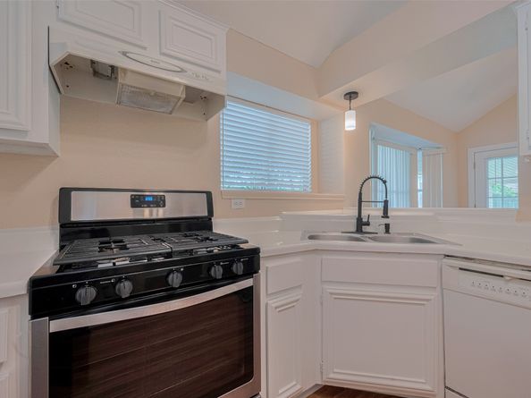 15827 Beechnut Street, Houston TX 77083