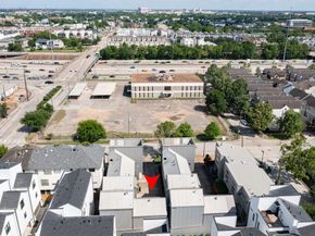 2614 Chenevert Street, Houston TX 77004