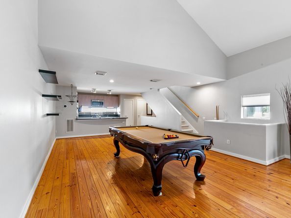 2614 Chenevert Street, Houston TX 77004