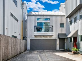 2614 Chenevert Street, Houston TX 77004