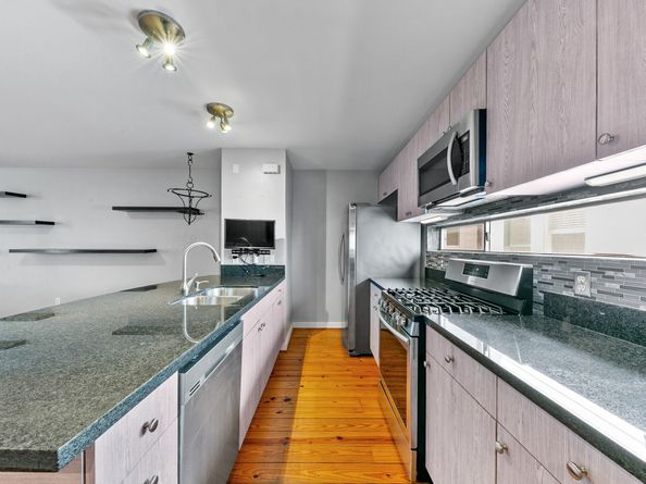 2614 Chenevert Street, Houston TX 77004