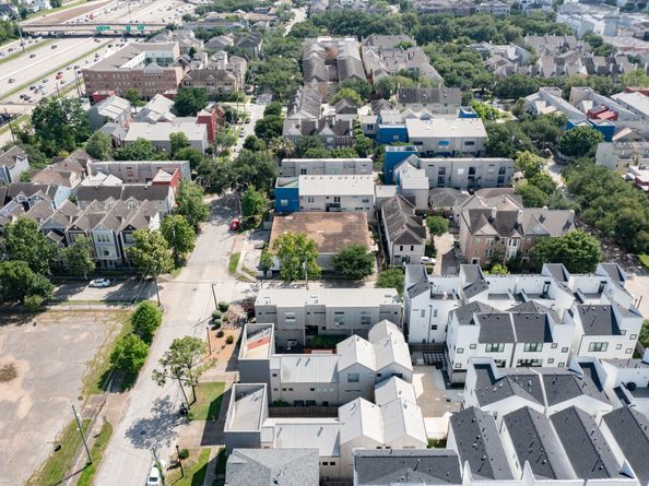 2614 Chenevert Street, Houston TX 77004