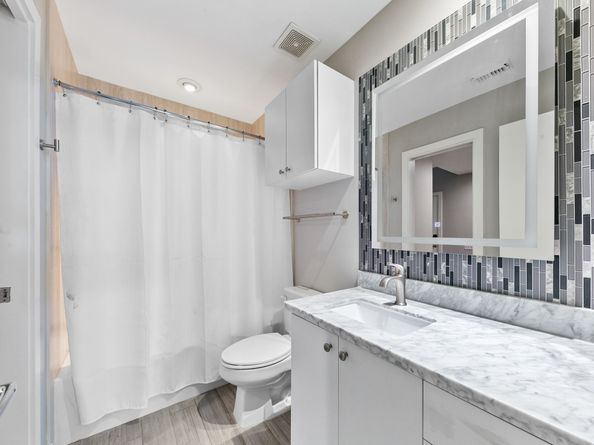 2614 Chenevert Street, Houston TX 77004