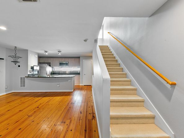 2614 Chenevert Street, Houston TX 77004