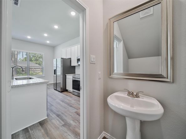 1410 Glenoaks Drive, Conroe TX 77385