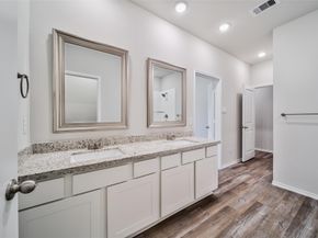 1410 Glenoaks Drive, Conroe TX 77385