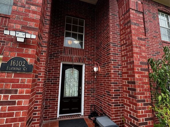 16102 Flatridge Court, Houston TX 77083