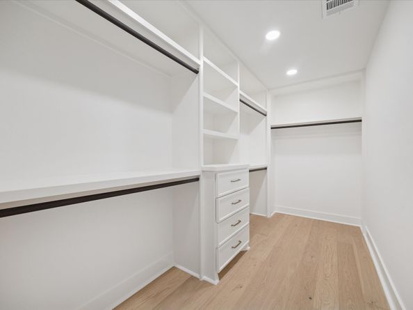 6155 Ella Lee Lane, Houston TX 77057