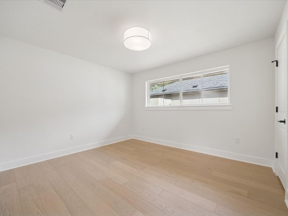 6155 Ella Lee Lane, Houston TX 77057