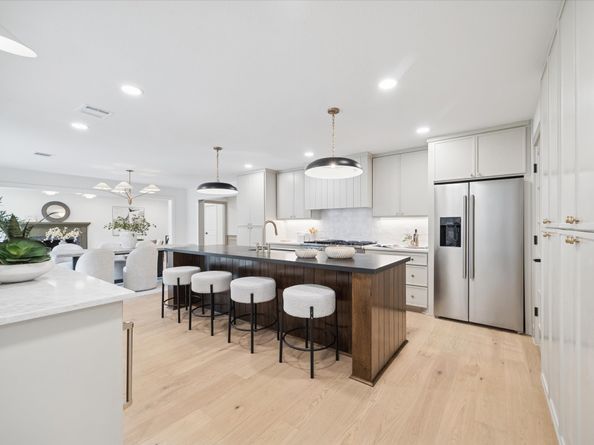 6155 Ella Lee Lane, Houston TX 77057