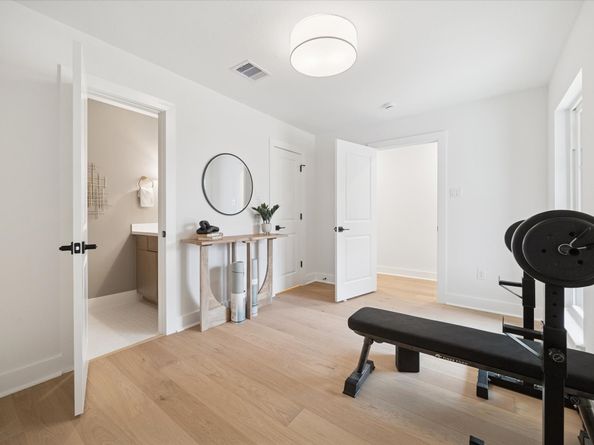 6155 Ella Lee Lane, Houston TX 77057