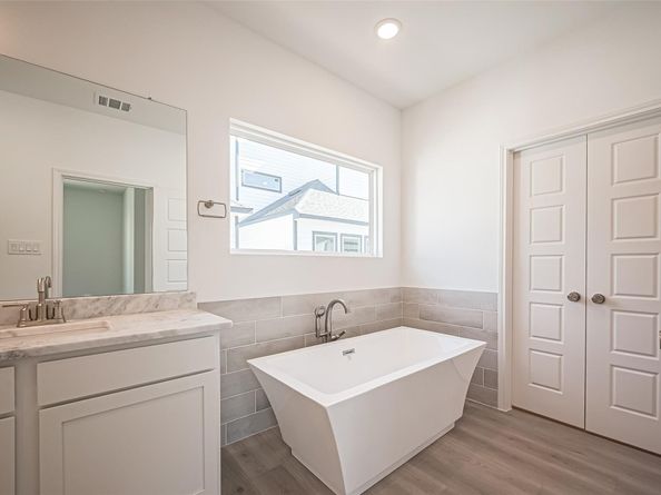 8919 Grovner Place, Houston TX 77055