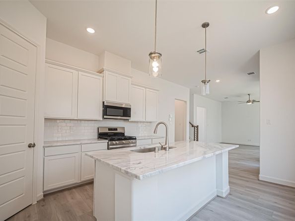 8919 Grovner Place, Houston TX 77055